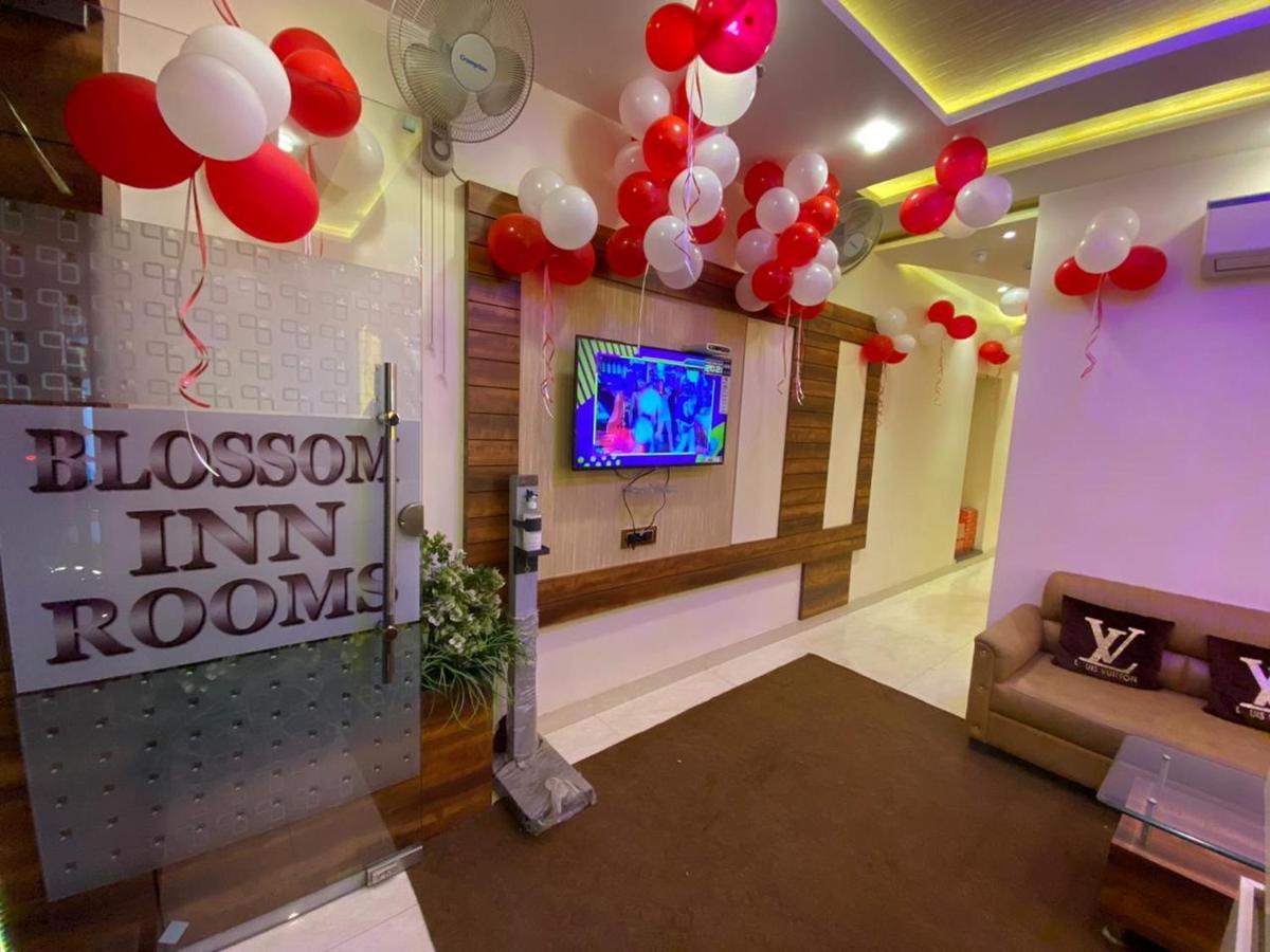 Hotel Blossom Inn Amritsar Buitenkant foto