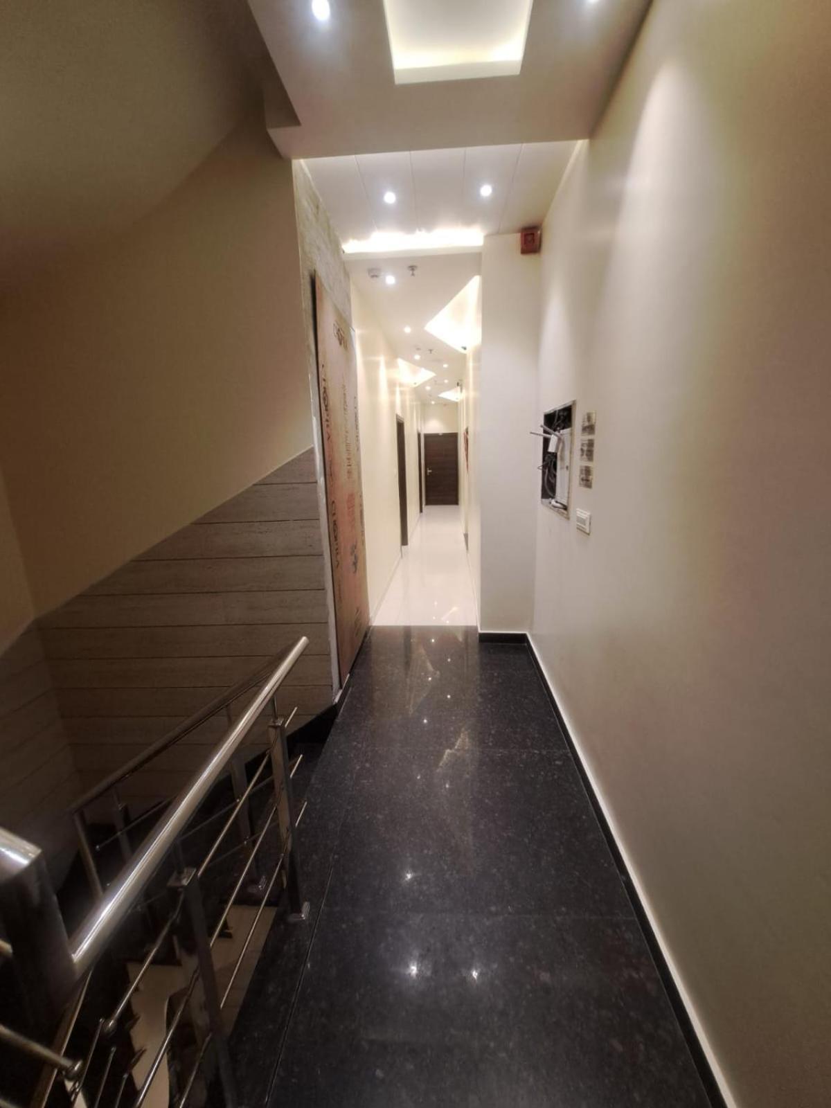 Hotel Blossom Inn Amritsar Buitenkant foto